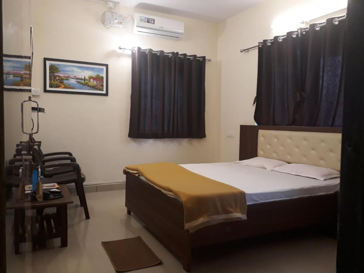 Maharaja Family Guest House Lonavala Eksteriør bilde