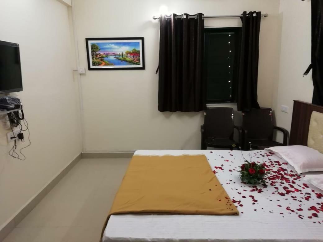 Maharaja Family Guest House Lonavala Eksteriør bilde